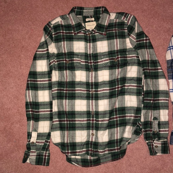2 Flannels - Picture 2 of 3
